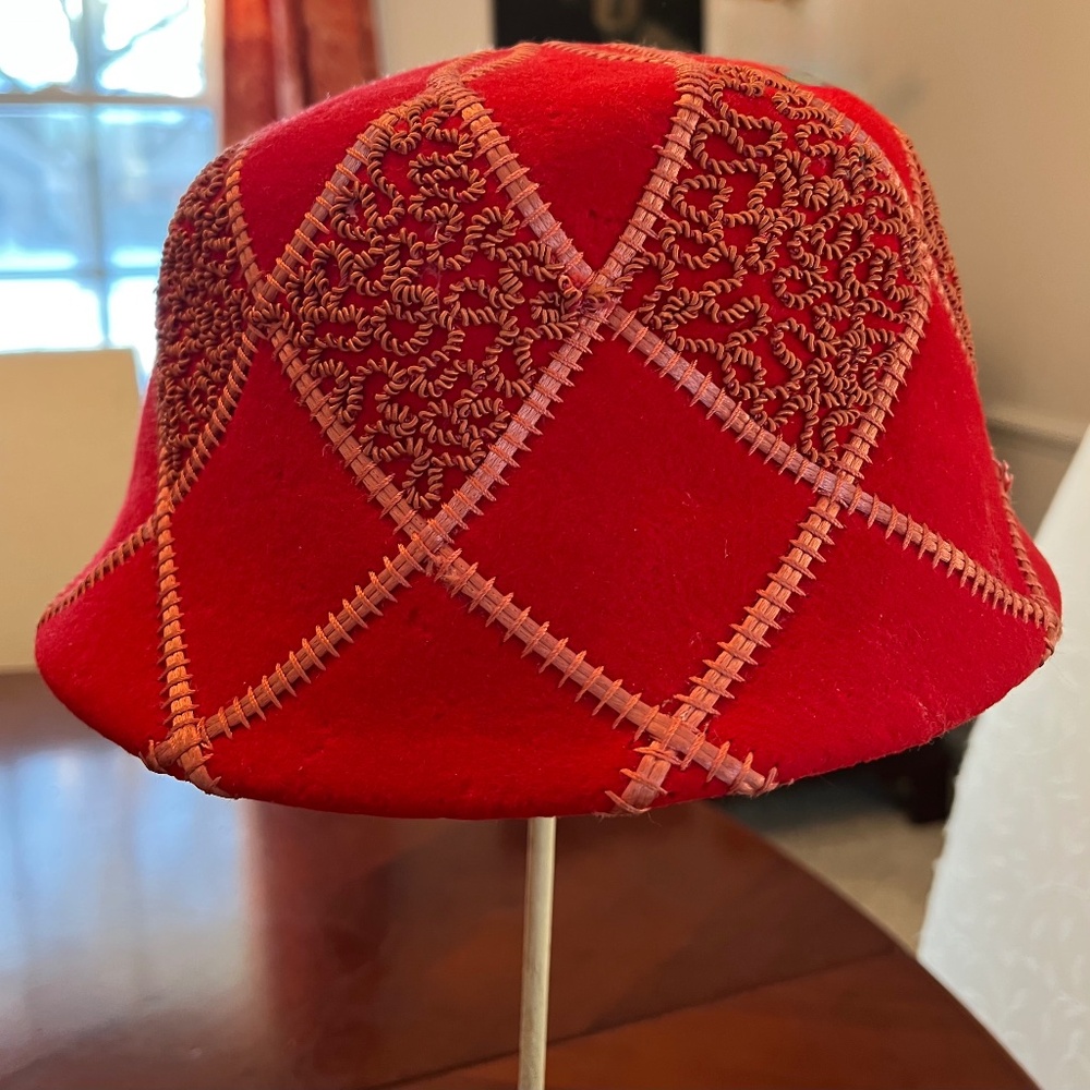 Vintage Frank M. Benson Orange Wool Lady's Hat with Embroidery